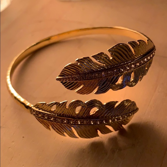 Feather cuff - Picture 5 of 6